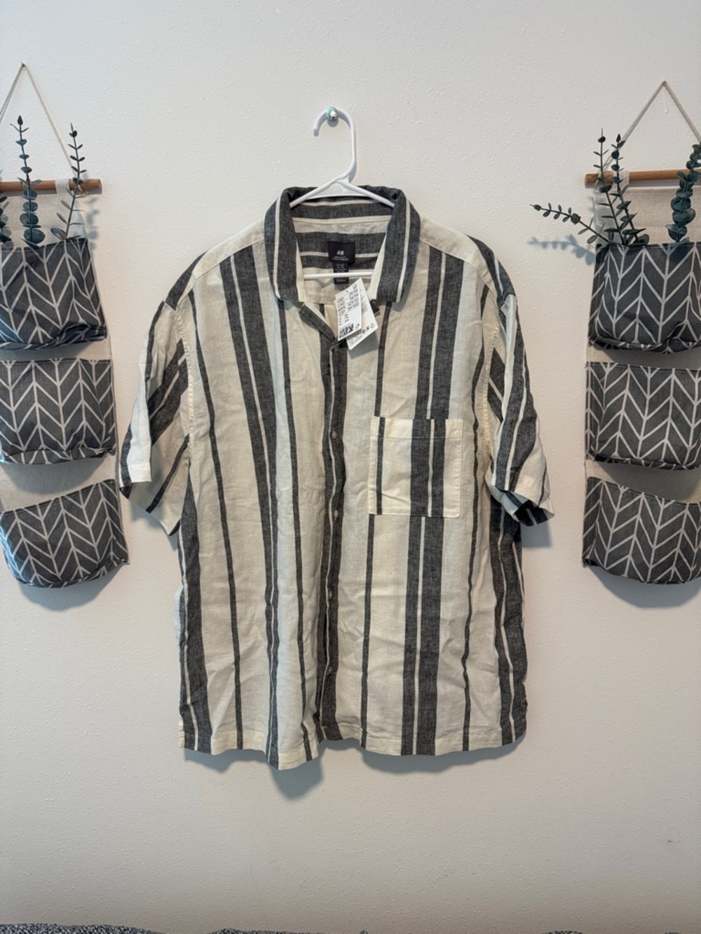 H&M Men’s Short-Sleeve Vertical Stripe Button-Down Shirt - Black & Cream